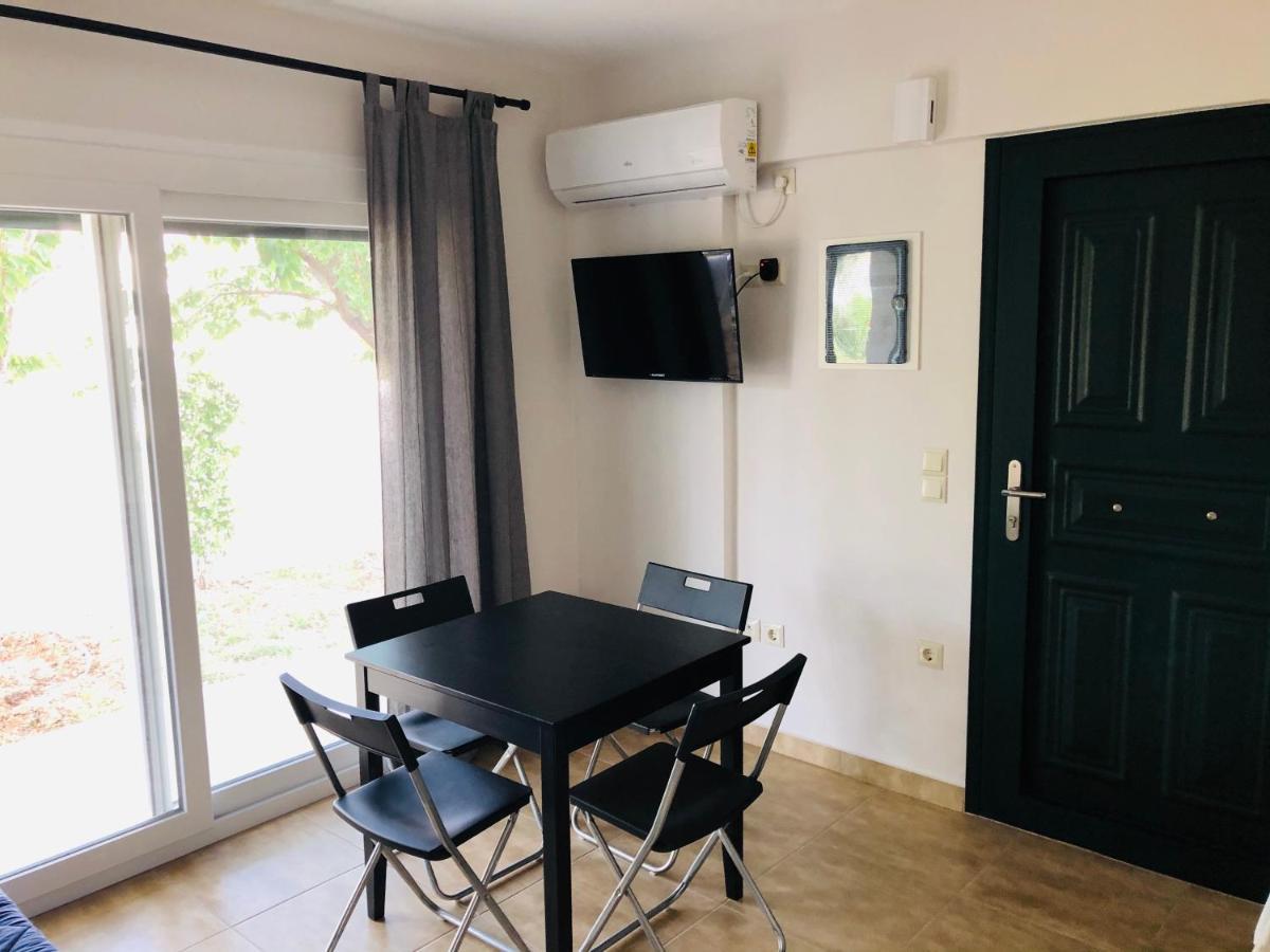 Ionian White Apartments Lefkáda Buitenkant foto